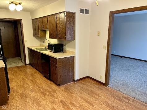 616-618 Hillcrest Circle Seymour IN 47274
