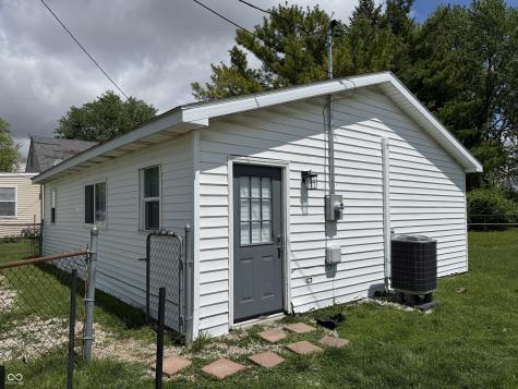 408 W Centennial Avenue Muncie IN 47303