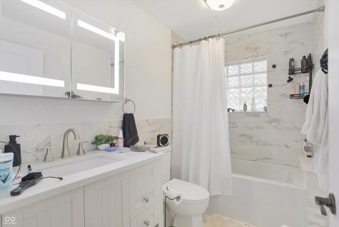 428 E 49th Street Indianapolis IN 46205