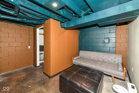 5917 Carrollton Avenue Indianapolis IN 46220