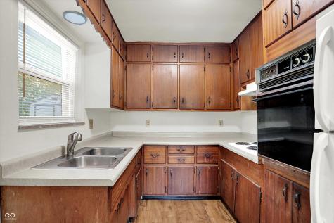 2281 N Lesley Avenue Indianapolis IN 46218