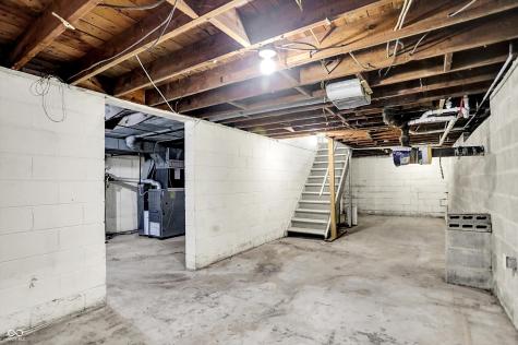 2281 N Lesley Avenue Indianapolis IN 46218