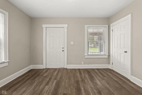 4926 E New York Street Indianapolis IN 46201