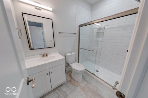 3915 N Hawthorne Lane Indianapolis IN 46226
