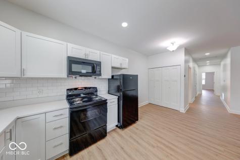 3915 N Hawthorne Lane Indianapolis IN 46226