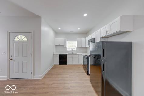 3915 N Hawthorne Lane Indianapolis IN 46226