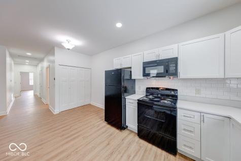 3915 N Hawthorne Lane Indianapolis IN 46226