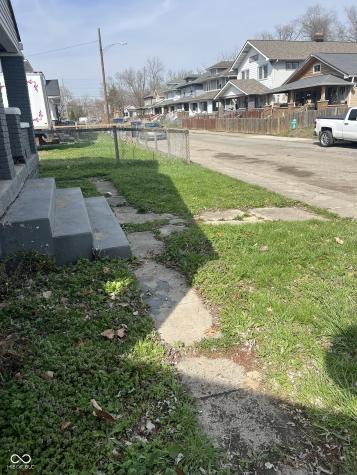 412 N Oakland Avenue Indianapolis IN 46201