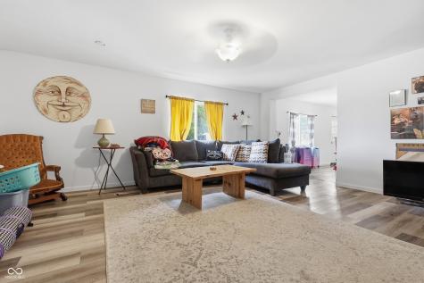 106 E Pendleton Avenue Lapel IN 46051