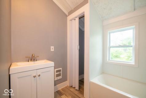 246 N Beville Avenue Indianapolis IN 46201