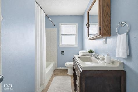 8121 N Fox Hollow Road Bloomington IN 47408