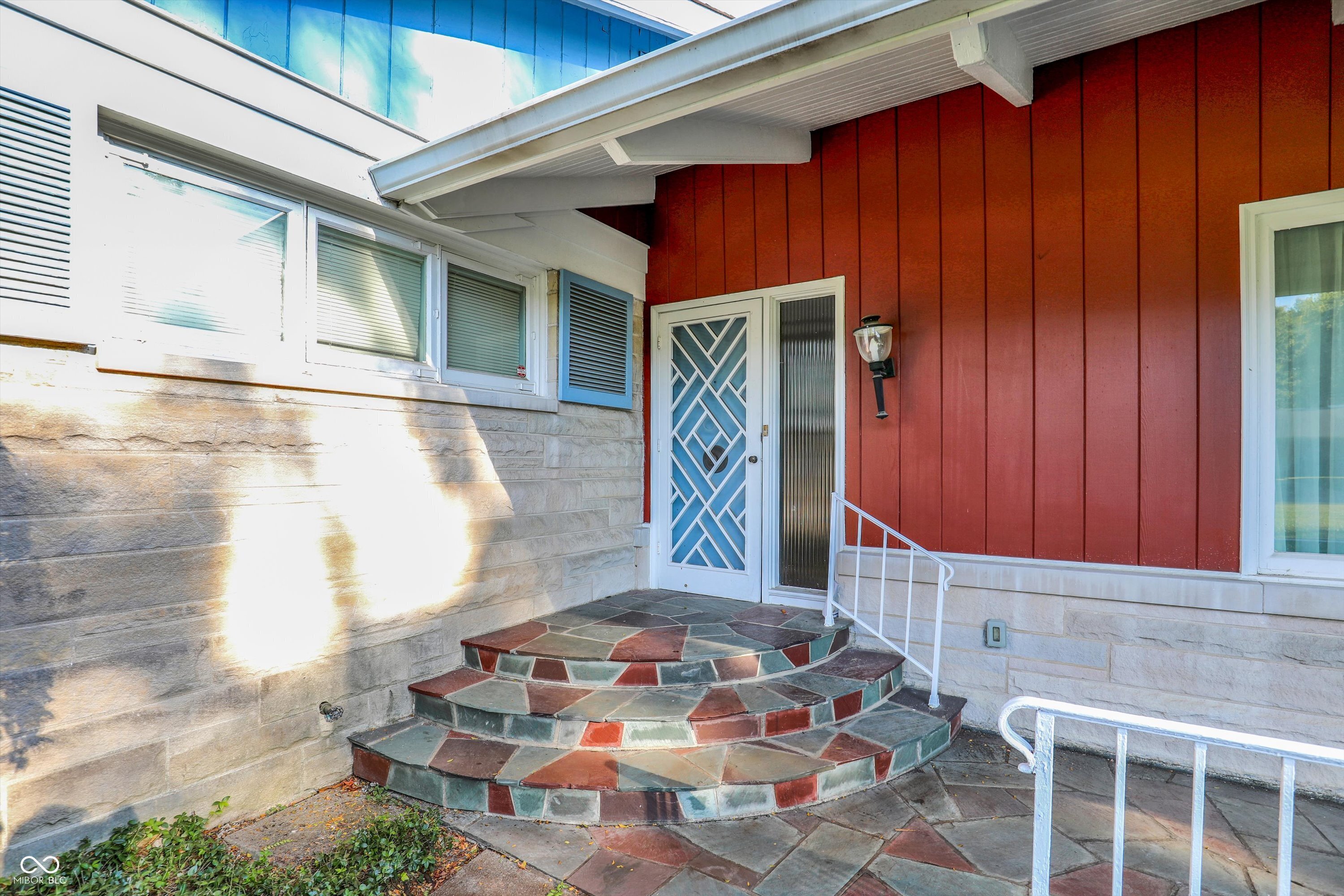 6760 E 9th Street Indianapolis IN 46219