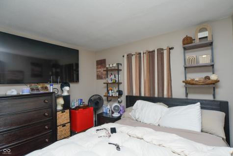 2714 Baltimore Avenue Indianapolis IN 46218
