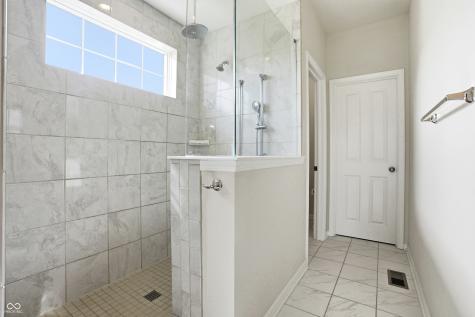 5218 Sweetwater Drive Noblesville IN 46062