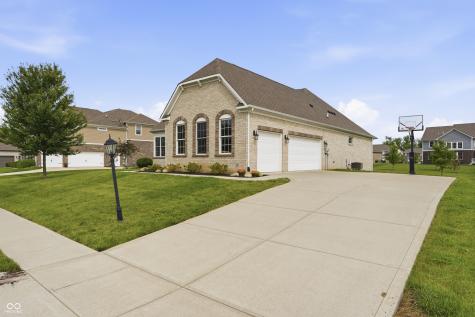 5218 Sweetwater Drive Noblesville IN 46062