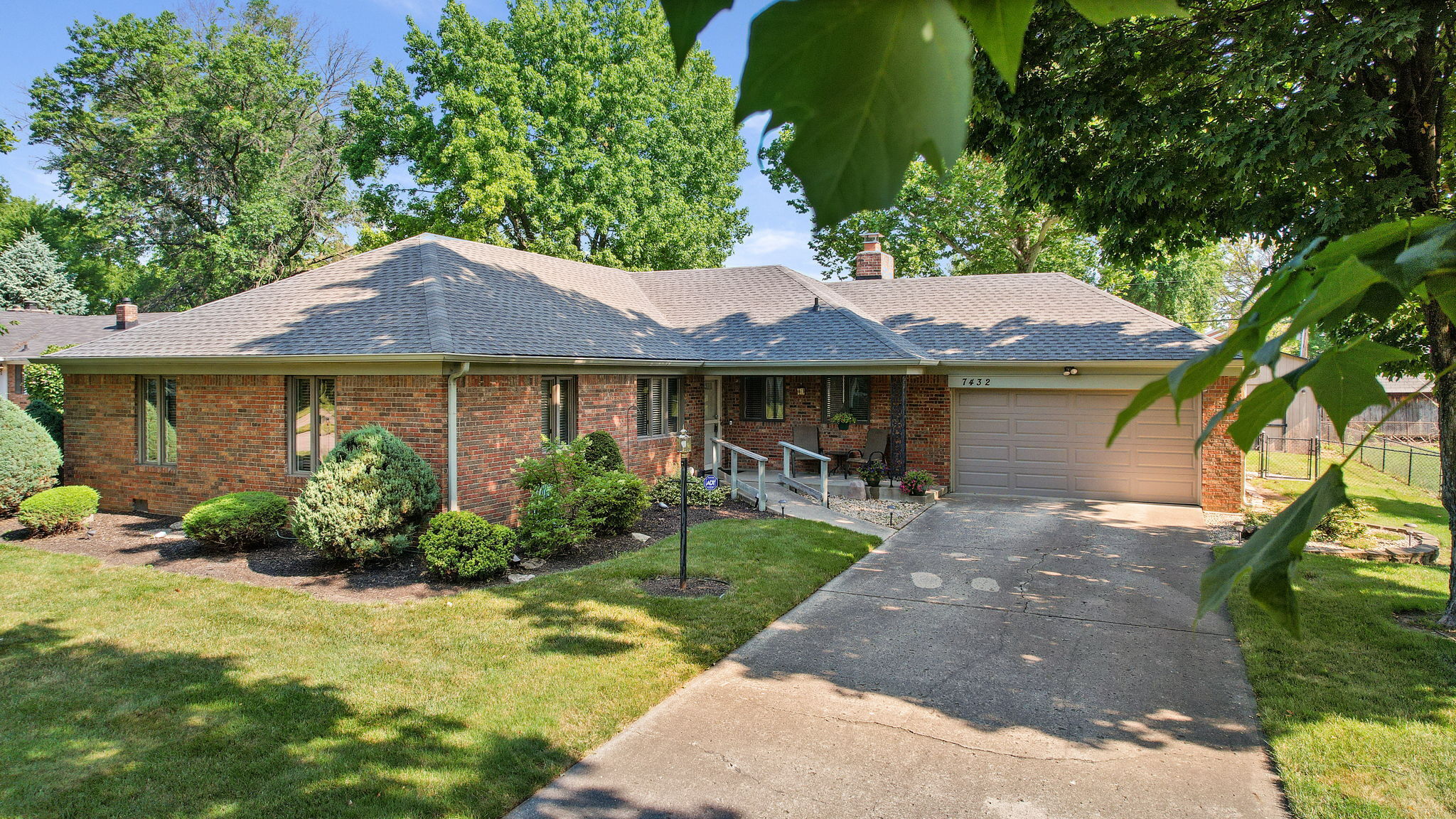 7432 Radburn Circle Indianapolis IN 46214