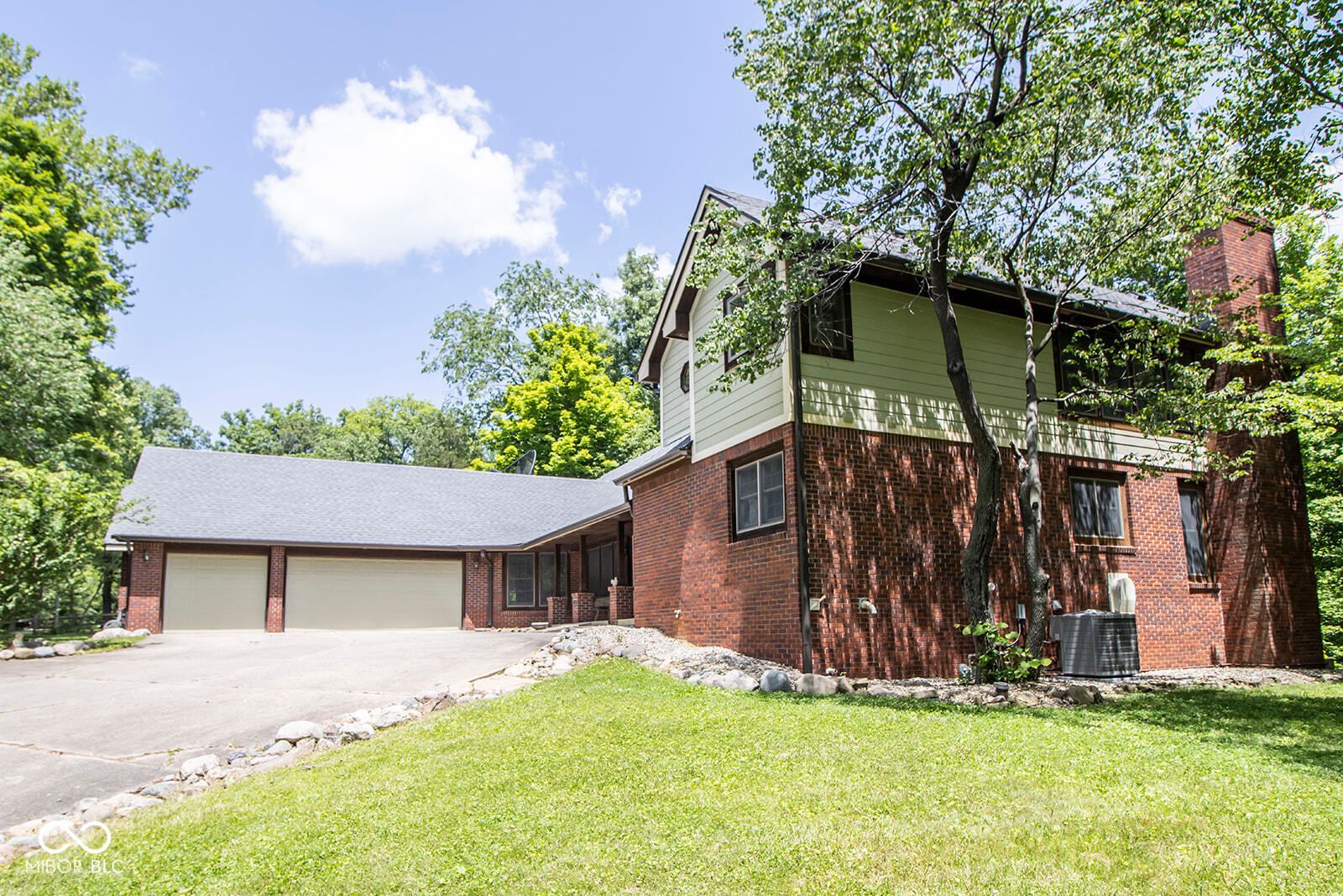 5530 Shawnee Trail South Drive Indianapolis IN 46220