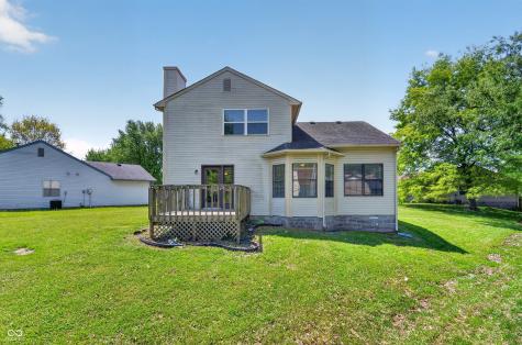 8809 Country Lane Court Indianapolis IN 46217