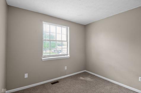 8809 Country Lane Court Indianapolis IN 46217
