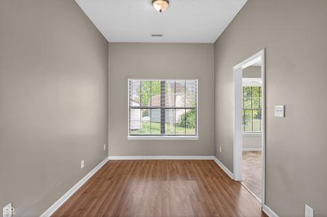 8809 Country Lane Court Indianapolis IN 46217