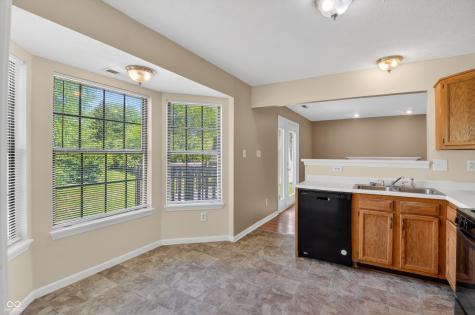 8809 Country Lane Court Indianapolis IN 46217