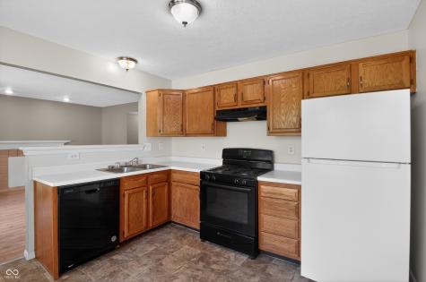 8809 Country Lane Court Indianapolis IN 46217