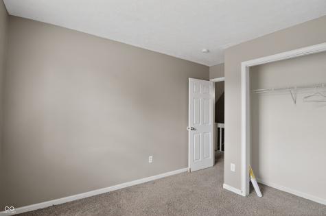 8809 Country Lane Court Indianapolis IN 46217