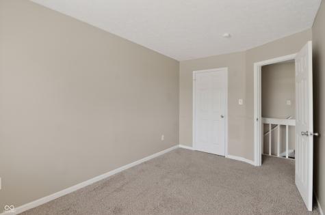 8809 Country Lane Court Indianapolis IN 46217