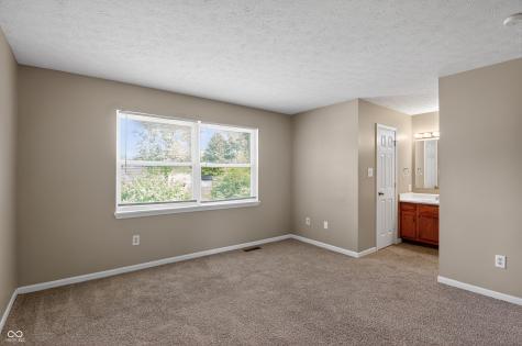 8809 Country Lane Court Indianapolis IN 46217