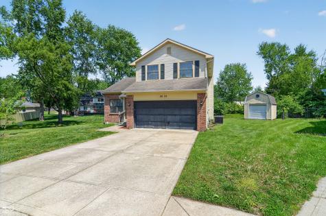 8809 Country Lane Court Indianapolis IN 46217