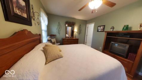 1652 Roundhouse Circle Greenwood IN 46143