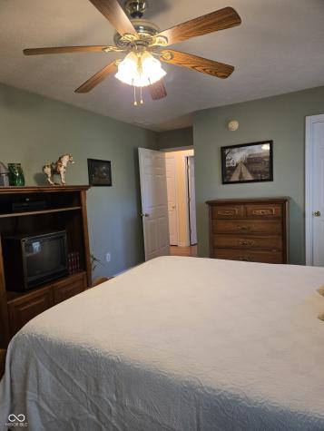 1652 Roundhouse Circle Greenwood IN 46143