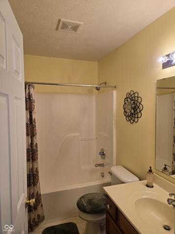 1652 Roundhouse Circle Greenwood IN 46143