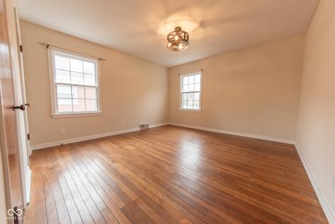 2429 Washington Street Columbus IN 47201