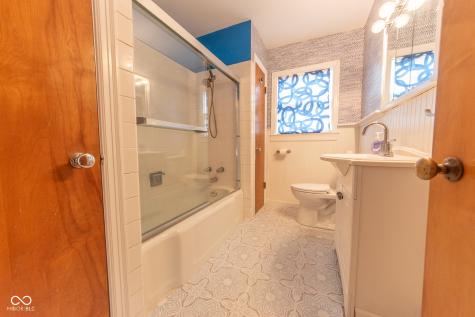 2429 Washington Street Columbus IN 47201