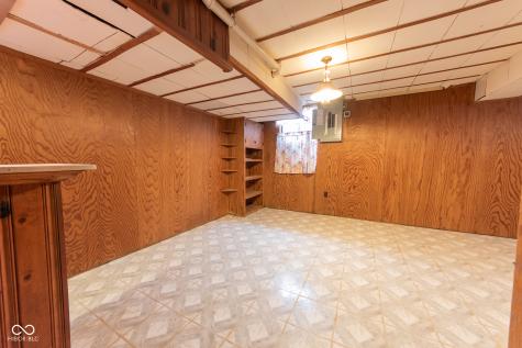 2429 Washington Street Columbus IN 47201