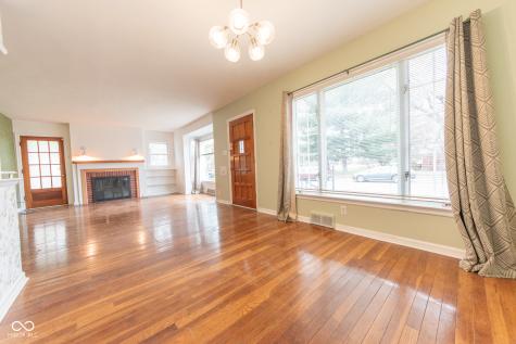 2429 Washington Street Columbus IN 47201