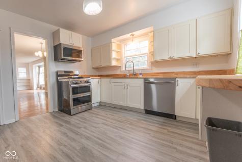 2429 Washington Street Columbus IN 47201