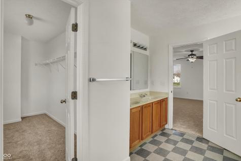 4827 Spring Flower Court Indianapolis IN 46237