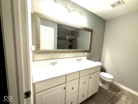 8332 Welder Place Indianapolis IN 46237