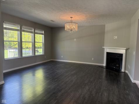 8332 Welder Place Indianapolis IN 46237