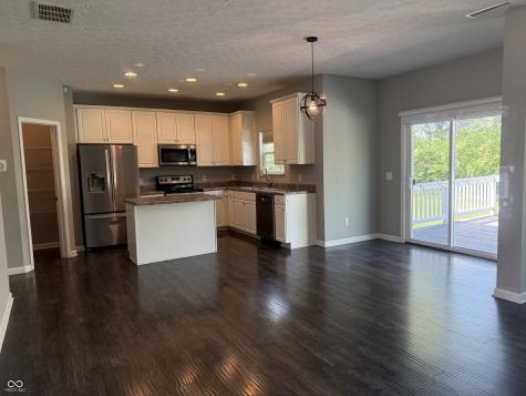 8332 Welder Place Indianapolis IN 46237