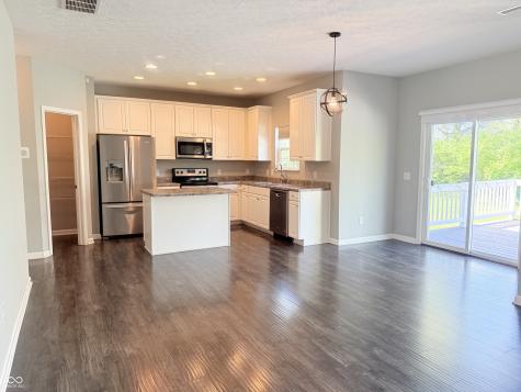 8332 Welder Place Indianapolis IN 46237