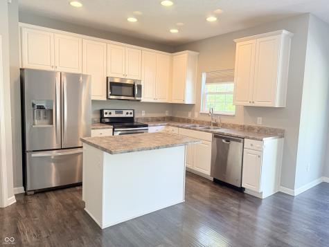 8332 Welder Place Indianapolis IN 46237