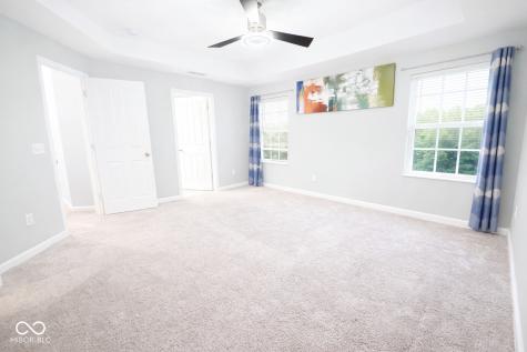 8332 Welder Place Indianapolis IN 46237