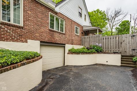 5833 Winthrop Avenue Indianapolis IN 46220