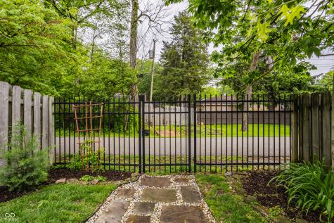 5833 Winthrop Avenue Indianapolis IN 46220