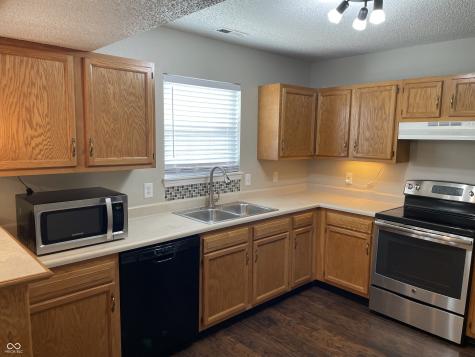 65 E Pine Ridge Drive Westfield IN 46074