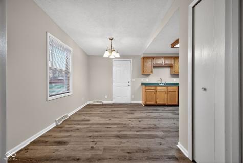 9254 E 39th Place Indianapolis IN 46235