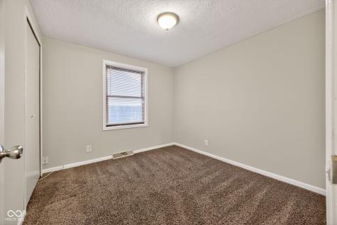 9254 E 39th Place Indianapolis IN 46235